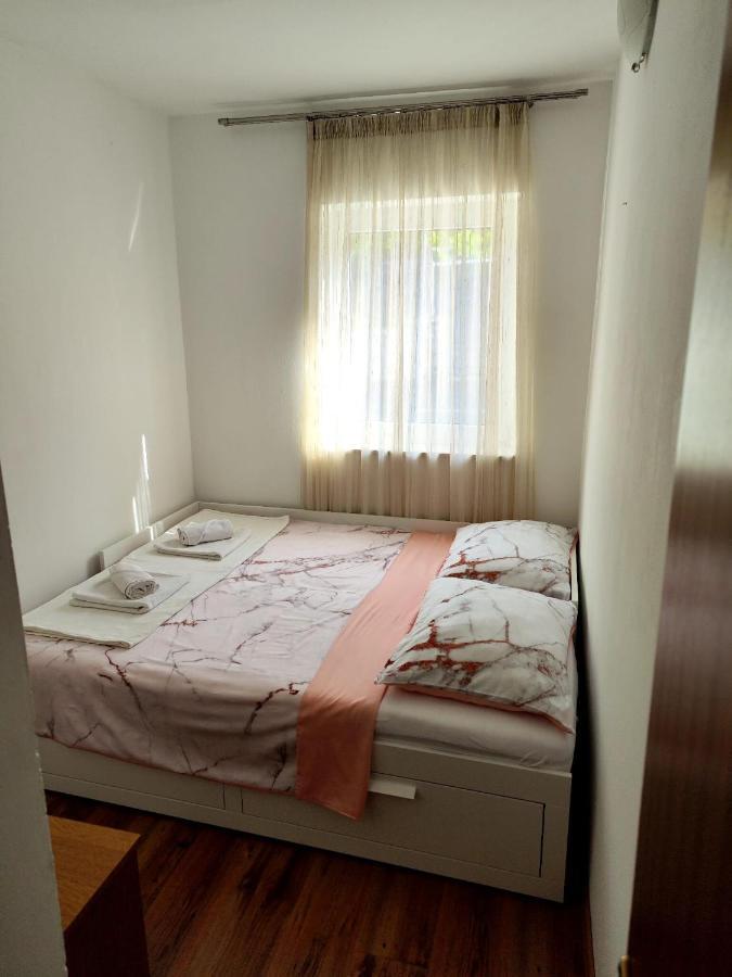 Apartments Snjezana Novi Vinodolski Exterior photo