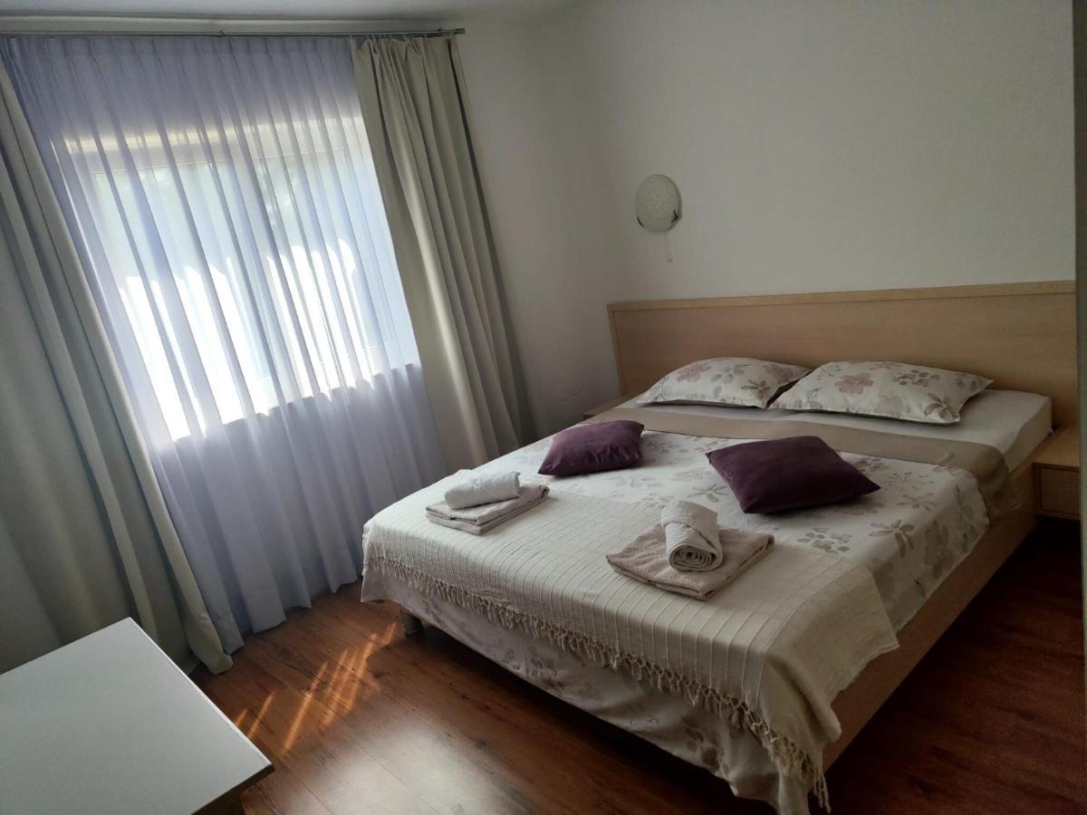 Apartments Snjezana Novi Vinodolski Exterior photo